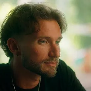 Glitter and Greed: The Lisa Frank Story