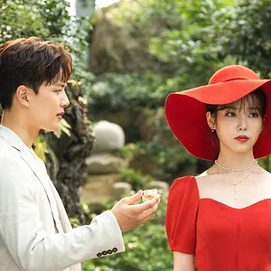 Hotel Del Luna