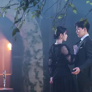Hotel Del Luna