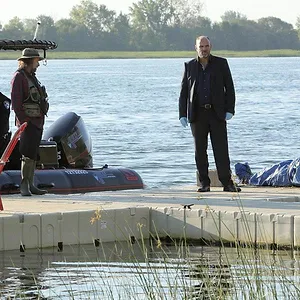 S2 E1 : Le Caméléon
