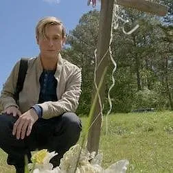 Tyler Henry  : À l'écoute de l'au-delà
