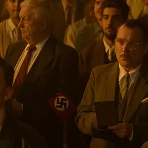 Hitler et les nazis : Le Procès du mal