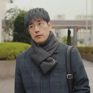 Qui a vu le paon danser ?