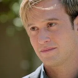 Tyler Henry  : À l'écoute de l'au-delà