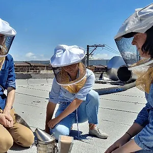 Étrange, mais vrai !