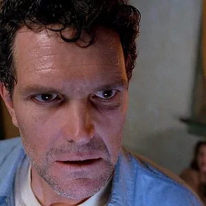 X-Files : Aux frontières du réel