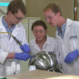 Étrange, mais vrai !