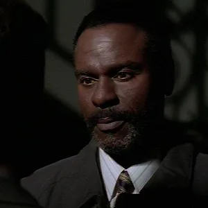 X-Files : Aux frontières du réel