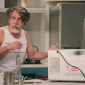 Ta mère l'incruste