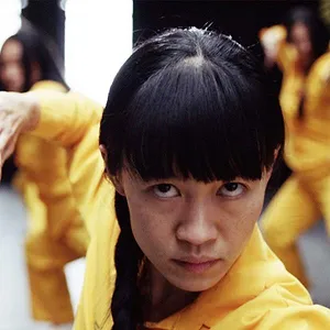 Derrière les barreaux