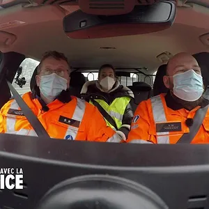 En route avec la police
