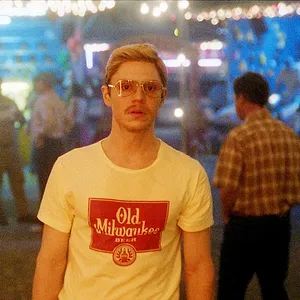 DAHMER - Monstre : L'histoire de Jeffrey Dahmer