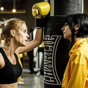 Derrière les barreaux