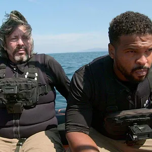 À leurs trousses : Bear Grylls contre les célébrités