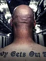 Prisonniers sous haute surveillance