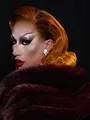 Sous les paillettes la rage : une histoire du Drag
