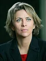 Une femme d'honneur S11 E1