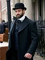 Miss Scarlet, détective privée S1 E1